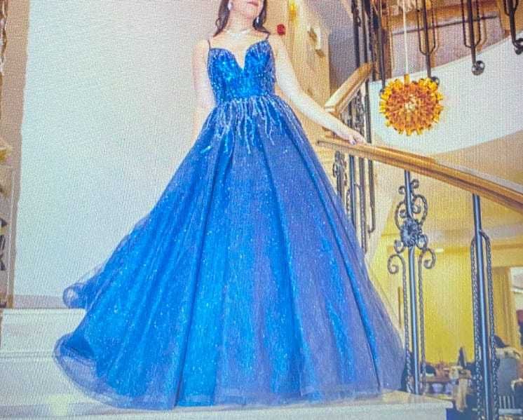Уникална бална рокля