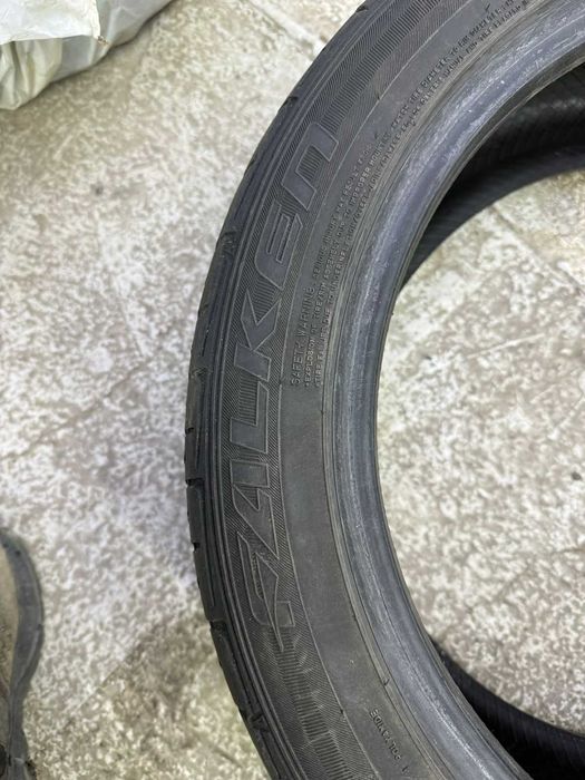 Резина шины Б У стояла на лексусе ис 250