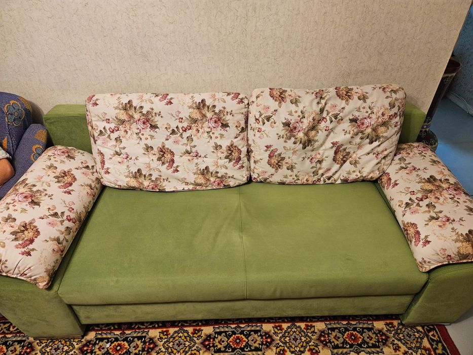 Диван в хорошем состоянии