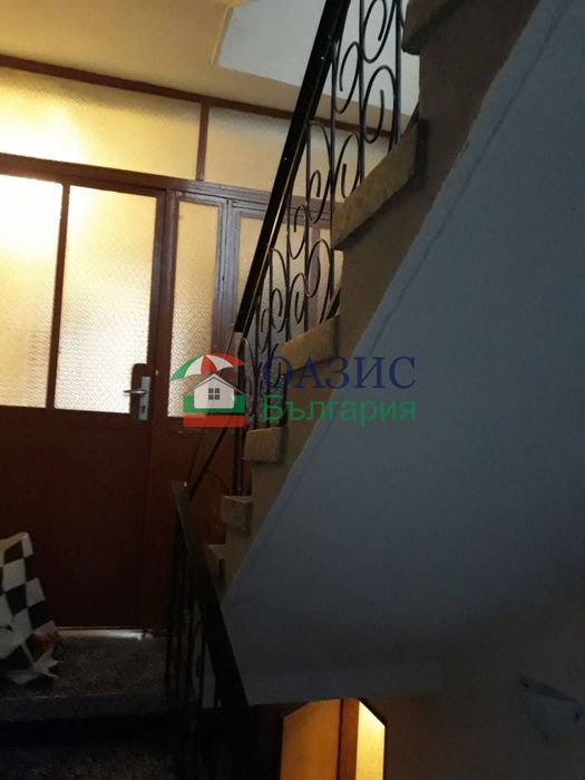 Половината от двуетажна къща в Стария град на Несебър,188 кв. м + двор