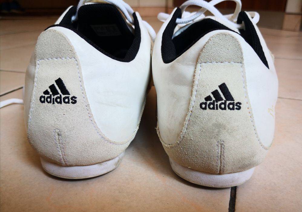 Vând adidas kasoto