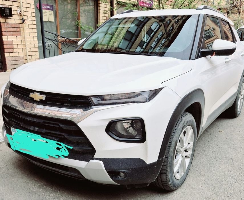 Автомобиль крассовер