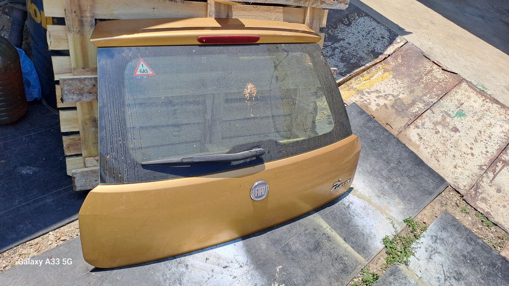 Заден капак  и стъкло за Фиат Гранде Пунто