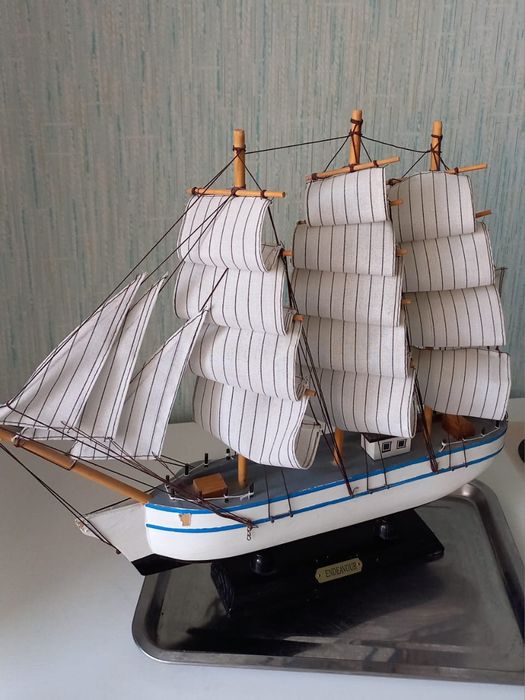 Корабль ручной работы