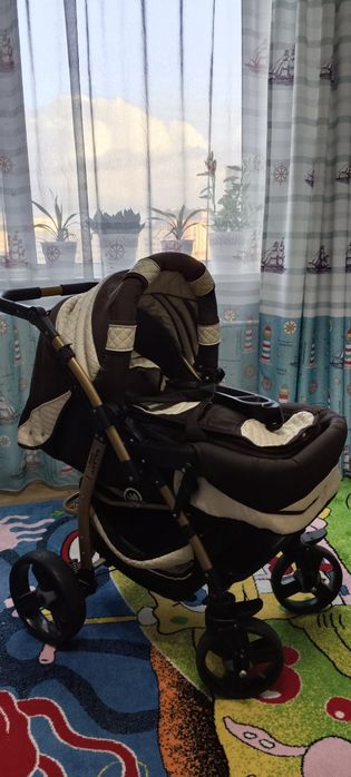 Детская коляска в отличном состояний