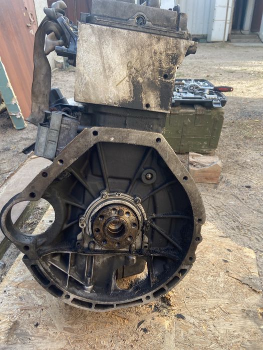 Двигатель mercedes 611 2.2cdi