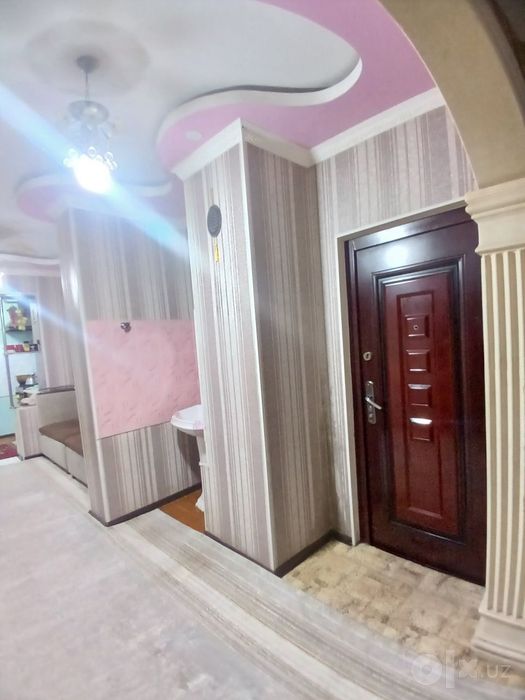 Урганч шахрида 1 каватда жойлашган 4 хонали уй сотилади