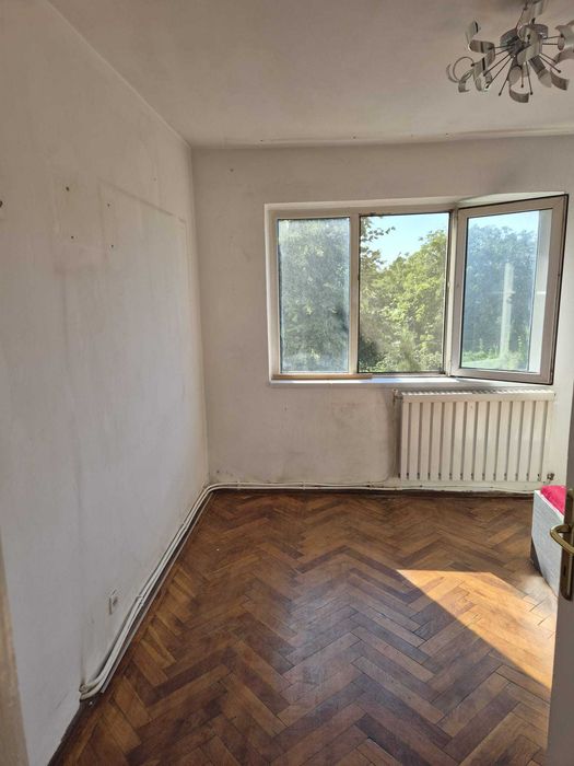 proprietar vand apartament 3 camere Romanilor
