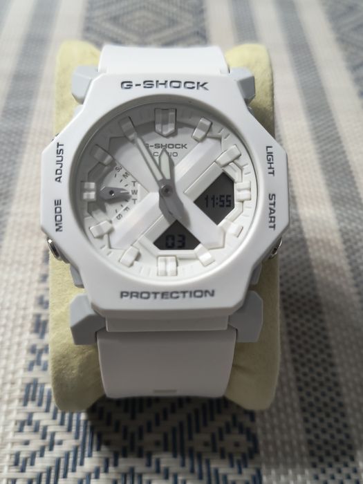 Ofertă Ceas Casio G-shock GA-2300-7AER!