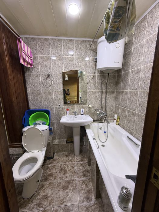 Срочно продается 3-ком кв на 3 этаже Мархабо и 29-школа