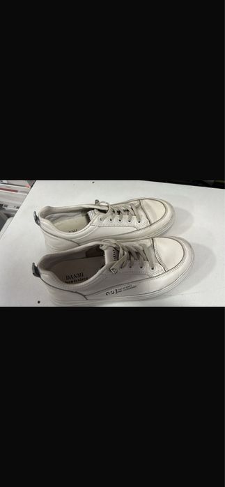 Продаю кроссовки , туфли