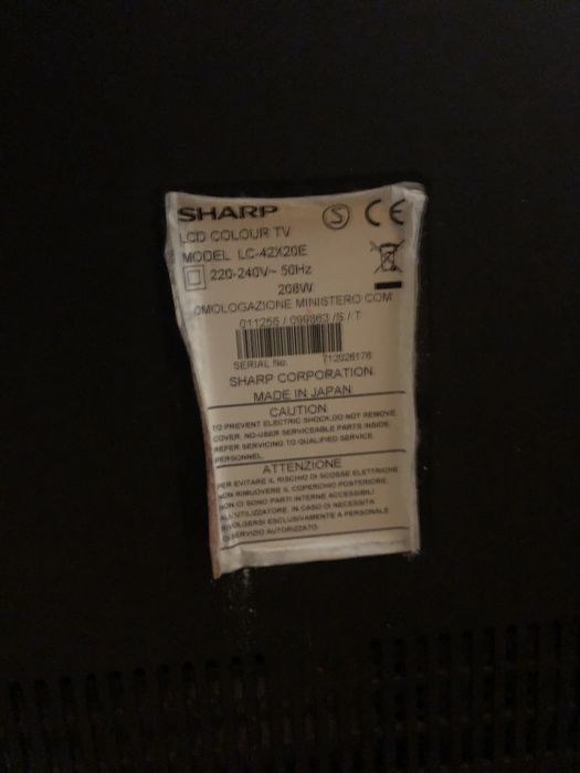 Lcd sharp aquos 106 cm ……….