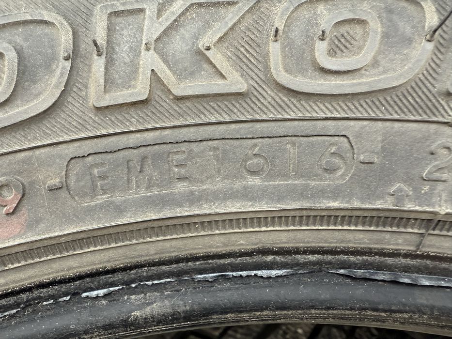 Продам шины 4 шт. Yokohama. 50000