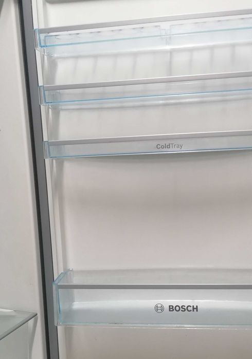 Хладилник с фризер  Bosh
