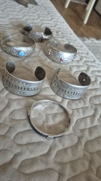 Продам браслет серебряный. От 20000 тг и выше.