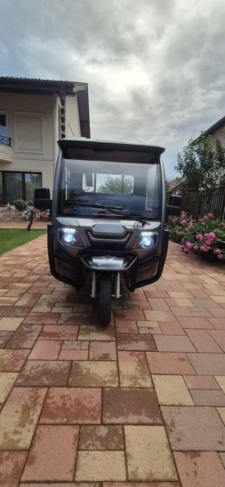 De vânzare  tuc-tuc