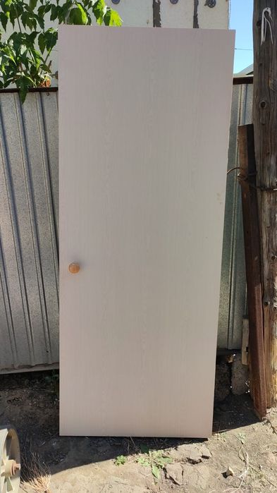 Двери. В наличии 5 штук