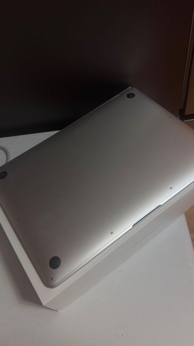Macbook air 2020 13 silver M1 7 core/8/MacOS/256