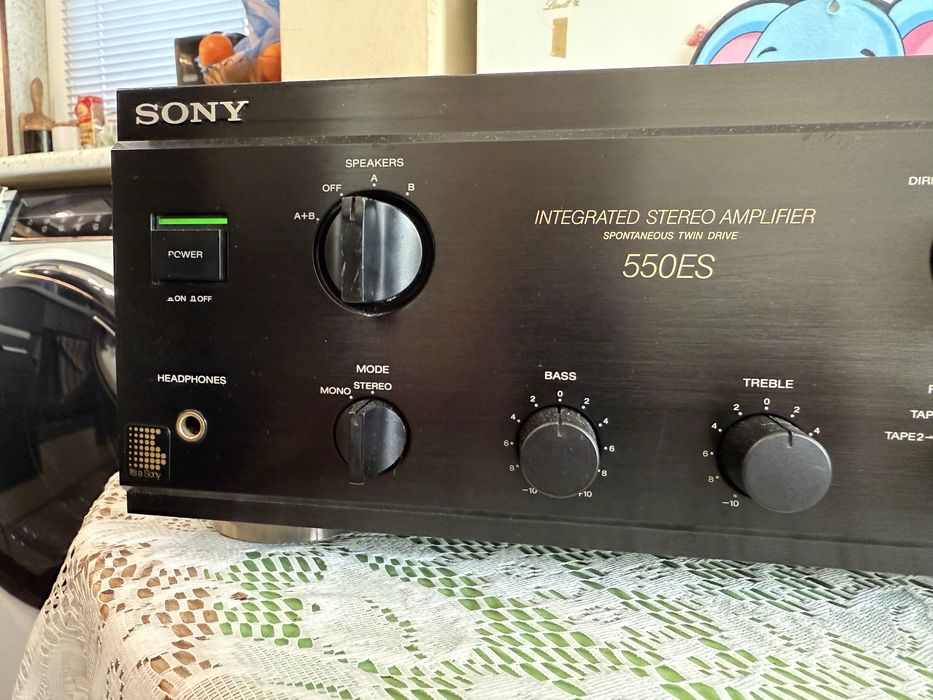Sony TA-F550ES Качествен стерео усилвател