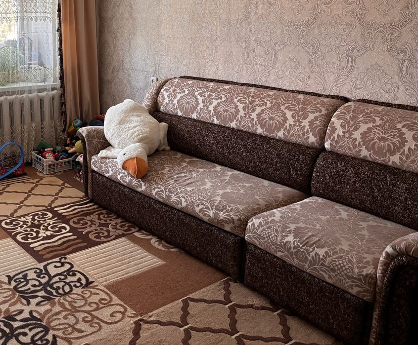 Продам Диван с креслом