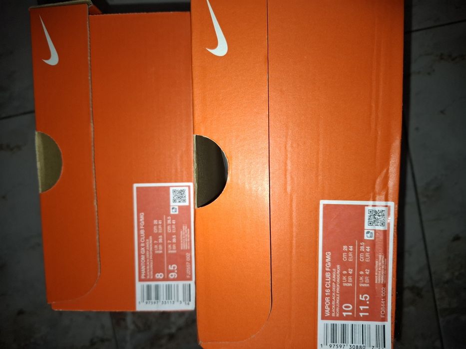 Футболни обувки бутонки