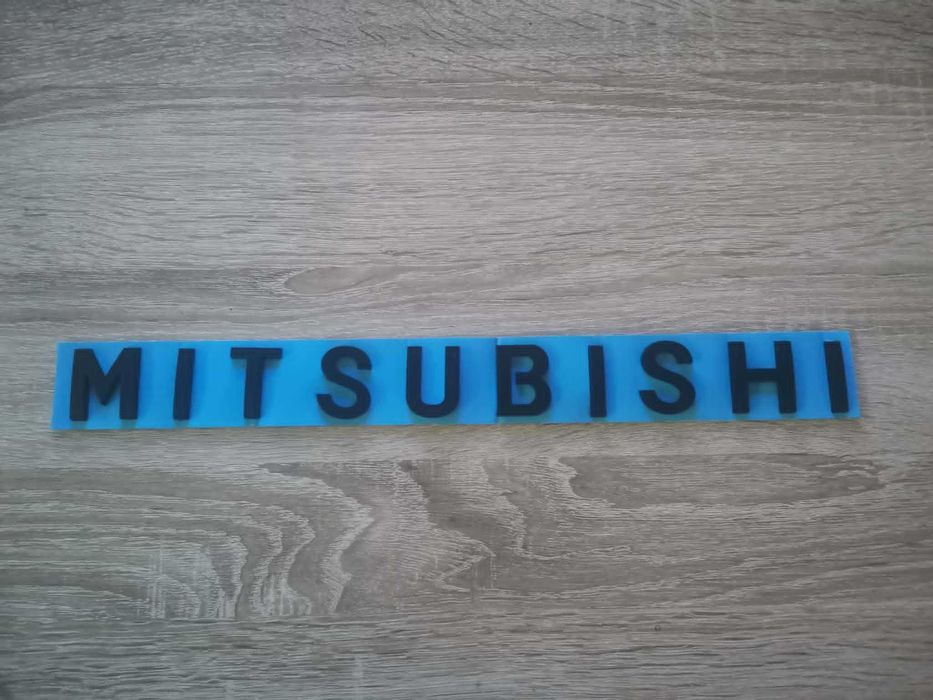 черен надпис Mitsubishi голям размер
