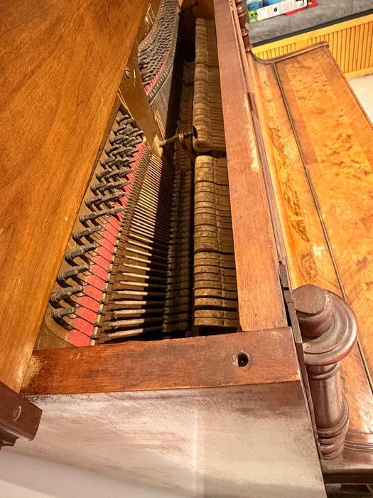 Pianina Triumpf - pentru restaurare sau decor