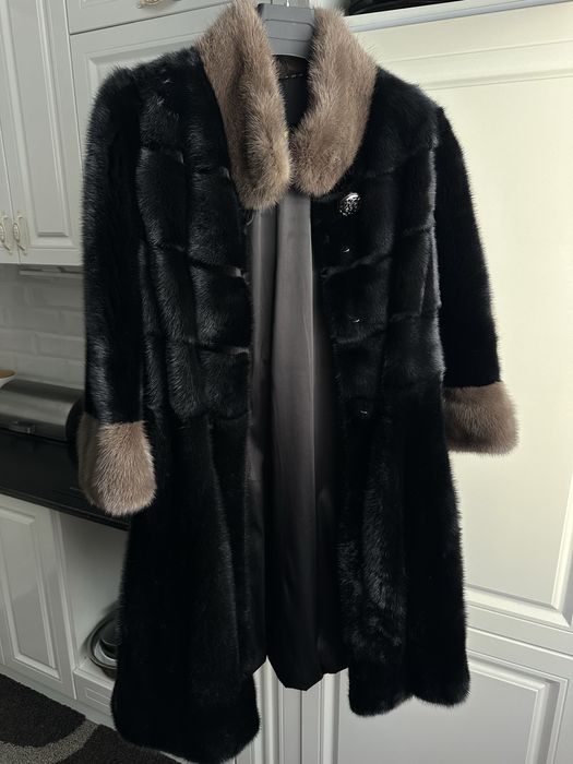 Продам норковую шубу