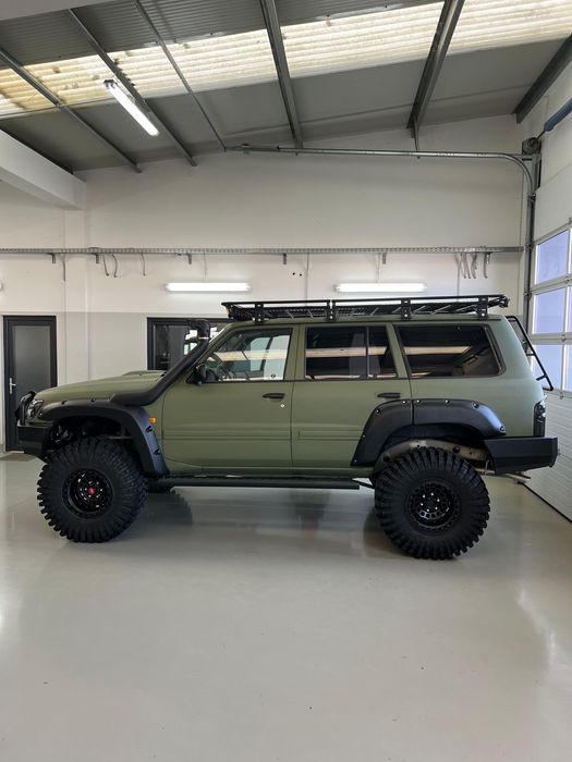 Nissan Patrol Y61 3.0 autoutilitara 4 locuri, sasiu zincat