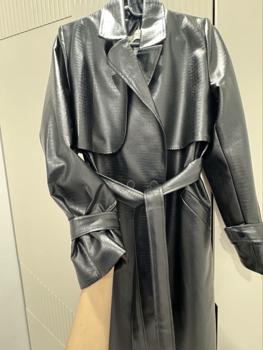 Тренч под кожу кроко