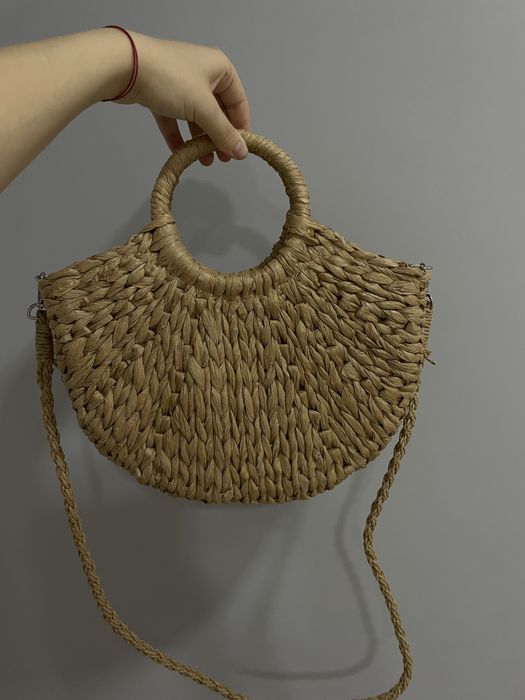 Разпродажба на бански,плажни чанти,шапки,бандани ,парео