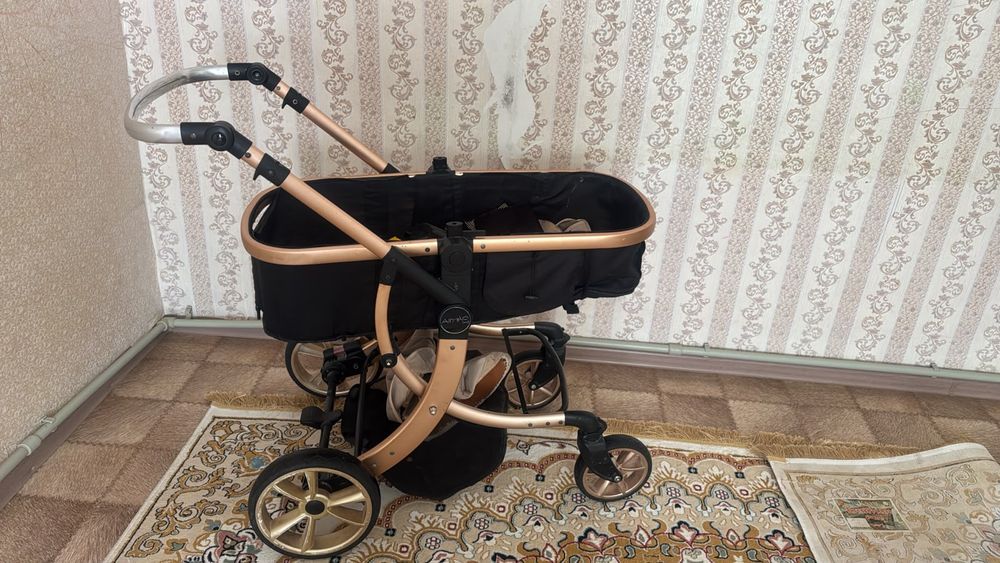Продам коляску в хорошем состояний
