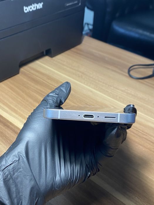 Samsung Galaxy S24 FE• 128 GB • Blue