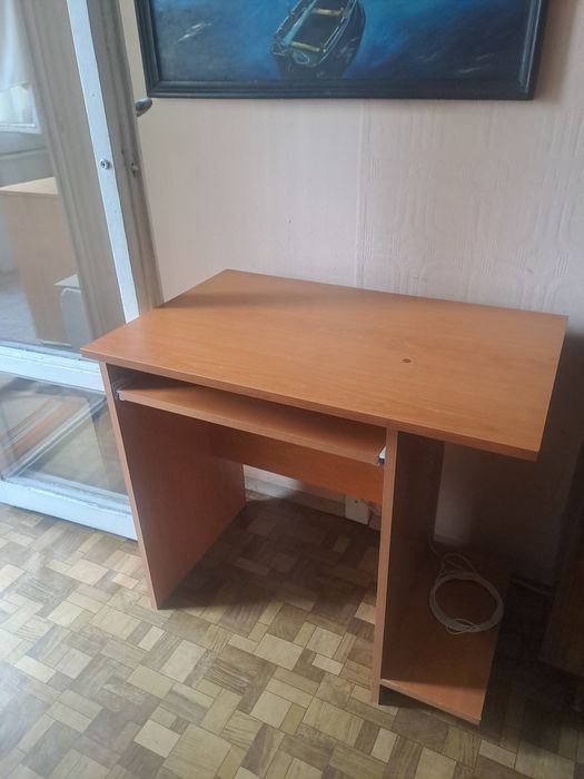 Маса за компютър и бюро