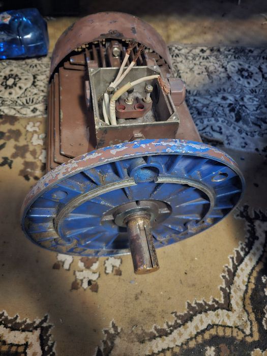 Электродвигатель