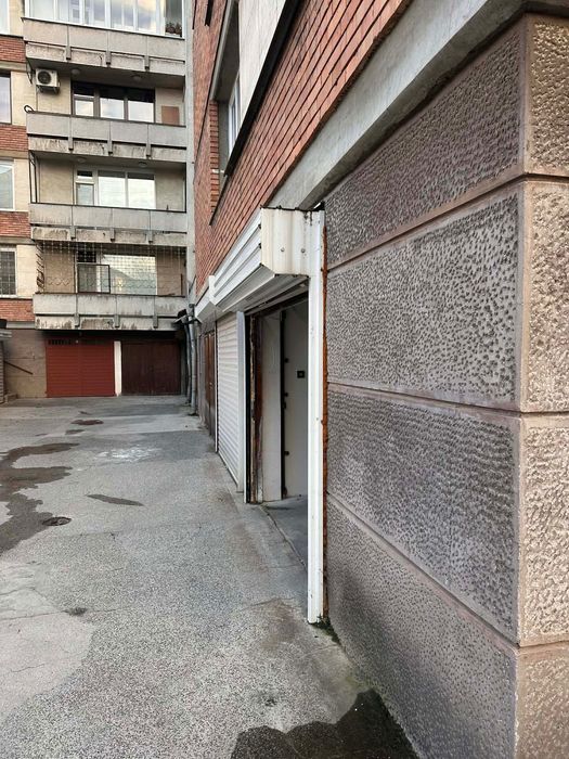 Дава се под наем Гараж / Паркомясто в София, Лозенец - 24 кв.м за 149.43 € - Снимка #2