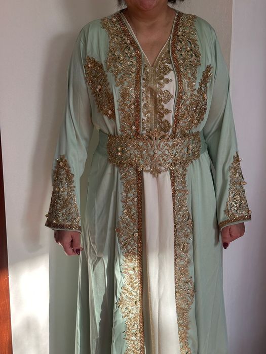 Продам шикарное платье