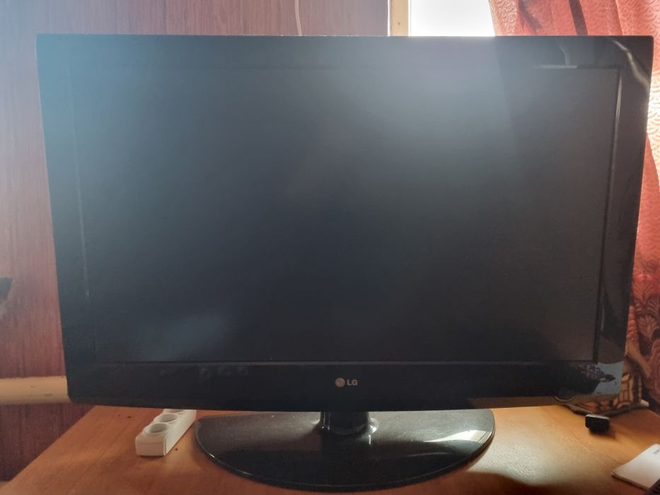 Продам телевизор