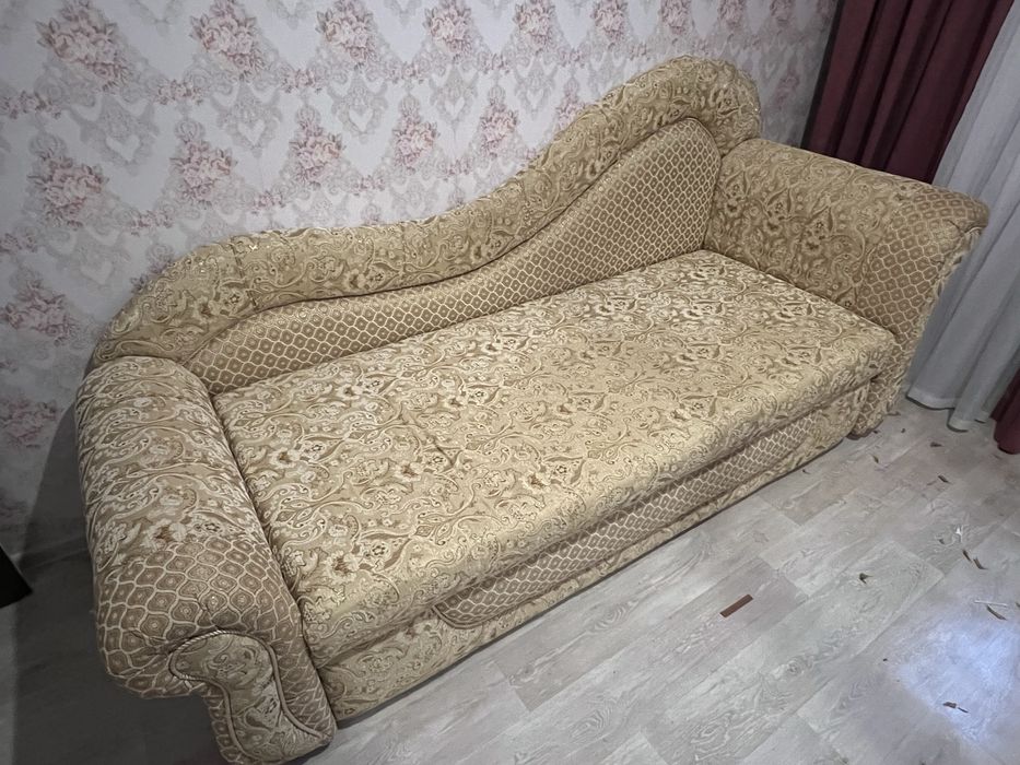 диван (софа) в отличном состоянии.