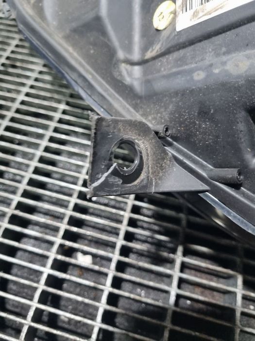 Far Dreapta Jaguar F - Pace 2015 - 2020 SUV 4 Usi (1141) Cu lupă