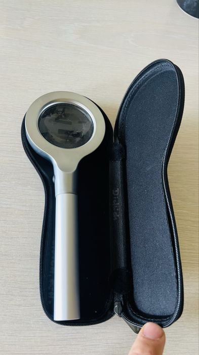 Lupa cu  iluminare led