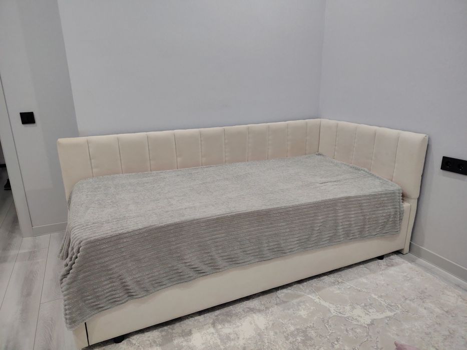 Продам кровать 90×200