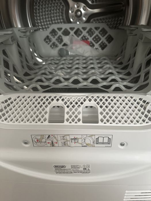 Продам сушильную машину Delonghi