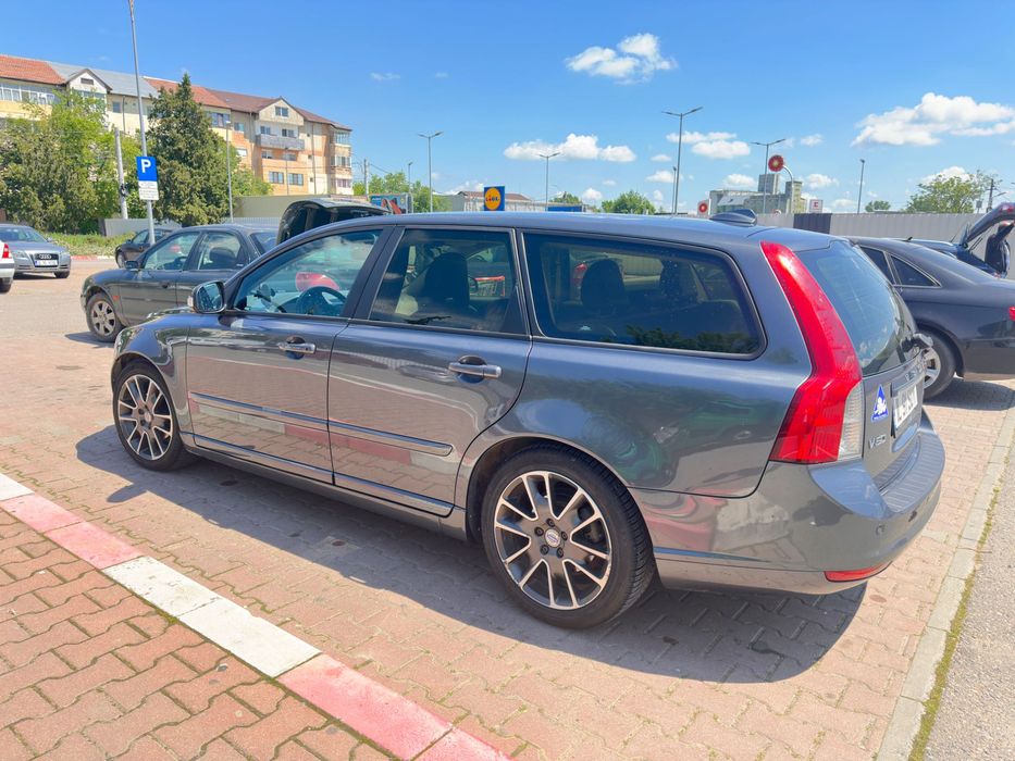 Volvo V50