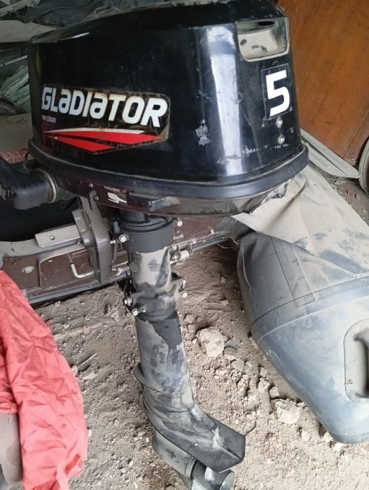 Продаю лодку надувную с мотором в идеальном состоянии