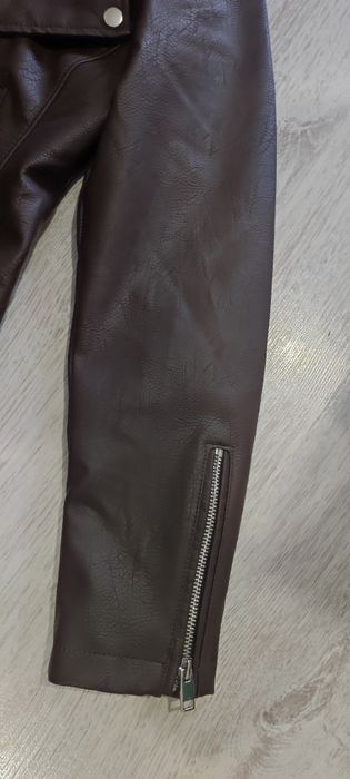 Дамско кожено яке