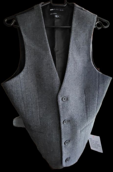 Vesta barbati marime 46 Regular. Noua, cu eticheta. Amestec cu lana