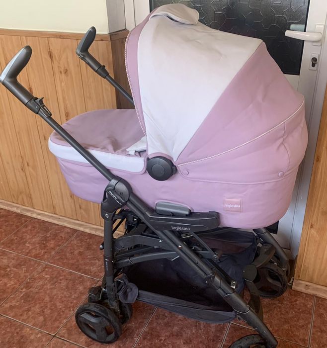 Vand Căruț  bebeluș .