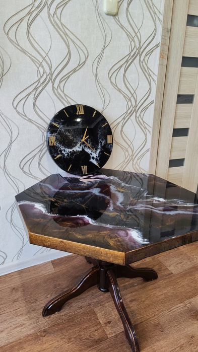 Продам журнальный столик и часы из эпоксидной смолы