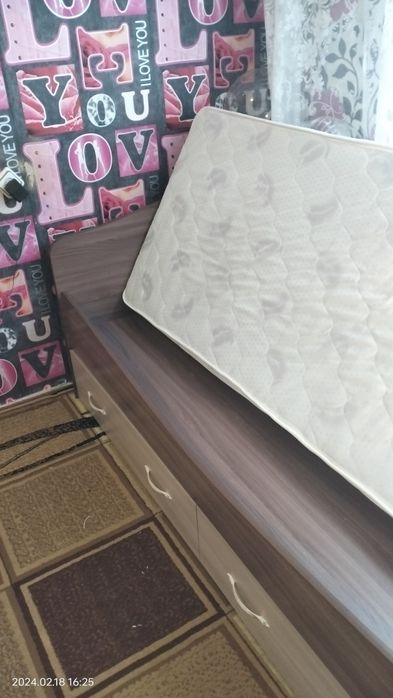 Кровать односпальная